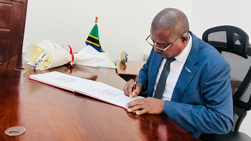 Dkt. Sweke aanza rasmi majukumu MPRU