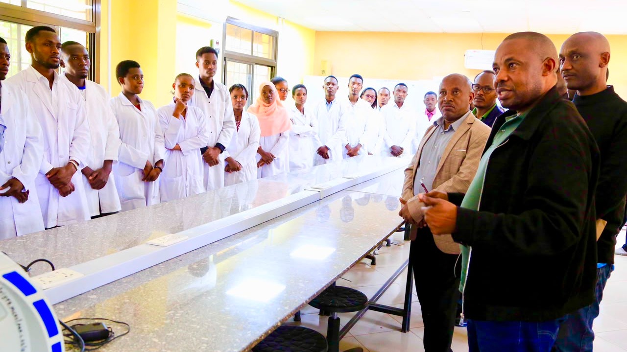 DKT. MADELE AVUTIWA NA JUHUDI ZA SEKTA BINAFSI UTEKELEZAJI DIRA 2050