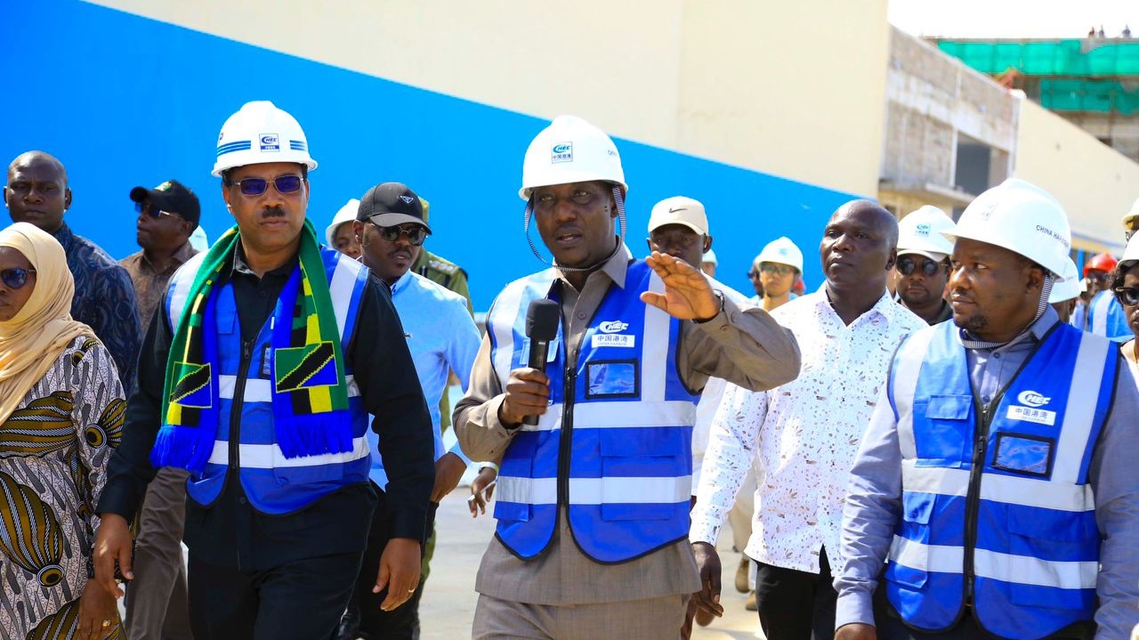 DKT. NCHEMBA AVUTIWA NA VIWANGO BANDARI YA UVUVI